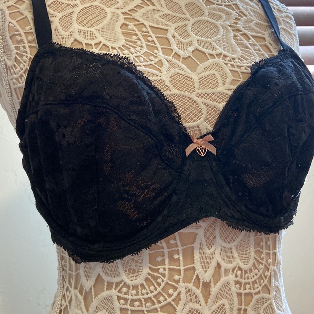 Victoria's Secret Lacy Bra